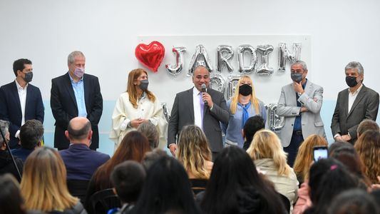 Juan Manzur contrasta su agenda con la de Alberto Fernández con turnos cada media hora: la lavada de cara para la campaña del Gobierno