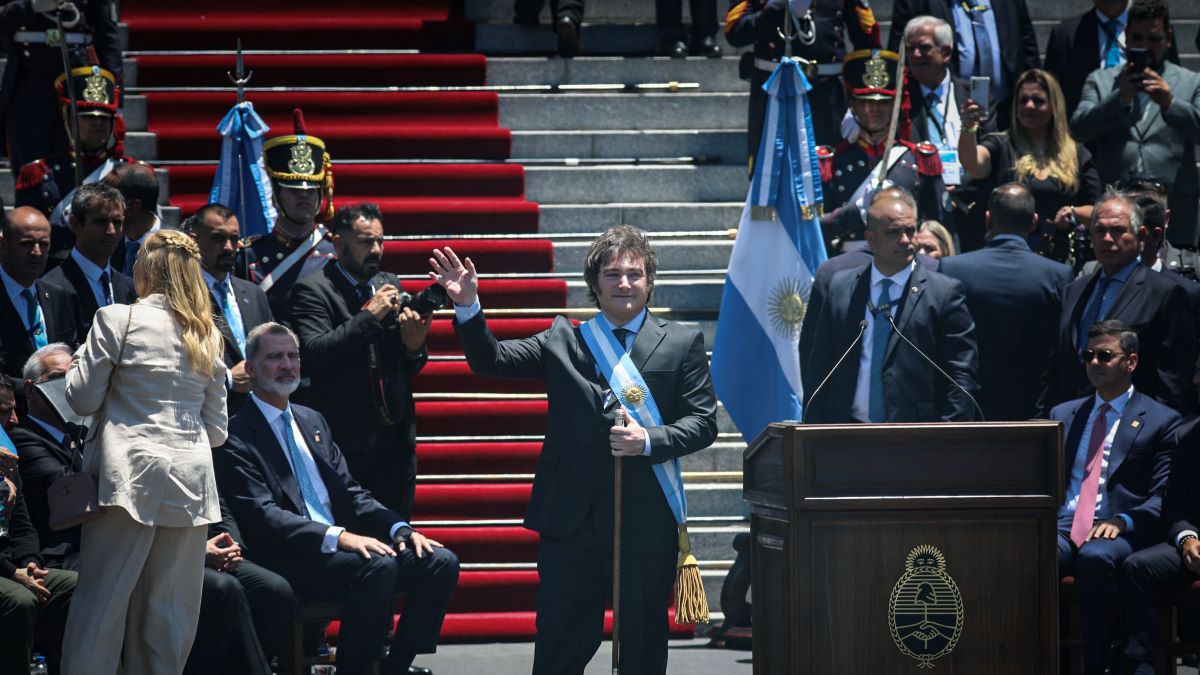 La dura crítica de Javier Milei a los senadores por el aumento de dieta