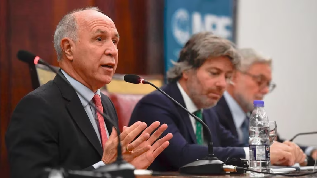 Ricardo Lorenzetti, Juan Bautista Mahiques y Giovanni Melillo. (Foto: Infobae)