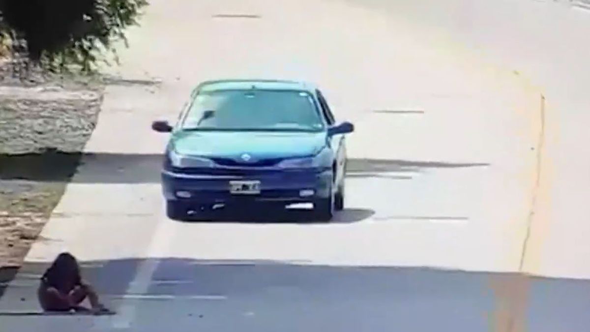 Impactante video: manejaba borracho y atropelló a una nena de 10 años (Foto: captura)