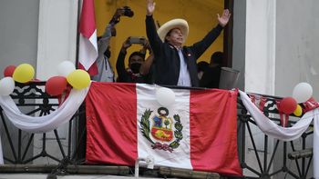 Pedro Castillo lleva 80.000 votos de diferencia a su favor en Perú (Foto: AP). Pedro Castillo lleva 80.000 votos de diferencia a su favor en Perú (Foto: AP).