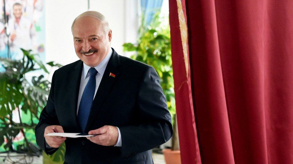 Gobierna hace 25 años, ganó con el 80% y minimiza el riesgo del Covid: ¿Quién es el dictador bielorruso que preocupa a la Unión Europea?