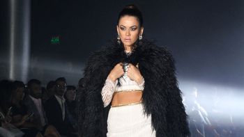 Karina Jelinek está contenta con sus kilos de más: A veces estoy un poco hinchada copy