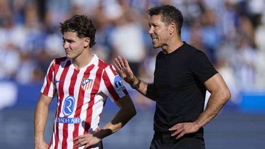 La tajante advertencia de Diego Simeone sobre el futuro de Julián Álvarez: Armo el...