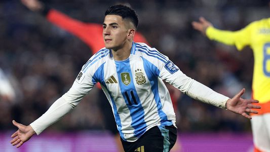 Thiago Almada salvó el invicto de la Selección Argentina: el golazo que hizo ante Colombia
