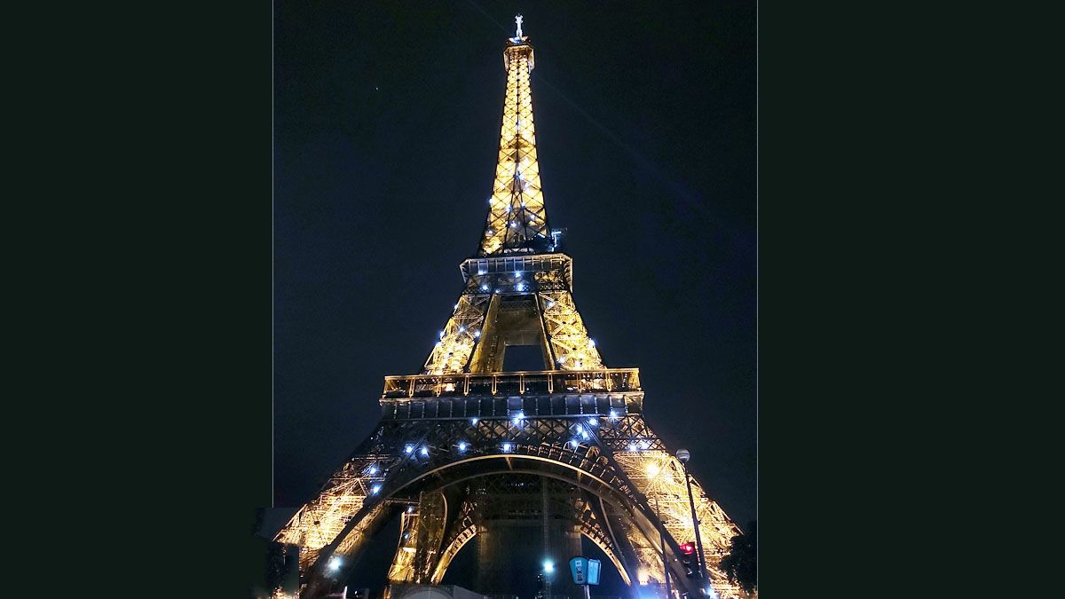 La Torre Eiffel, a 134 años de su inauguración de querer ser demolida a convertirse en el