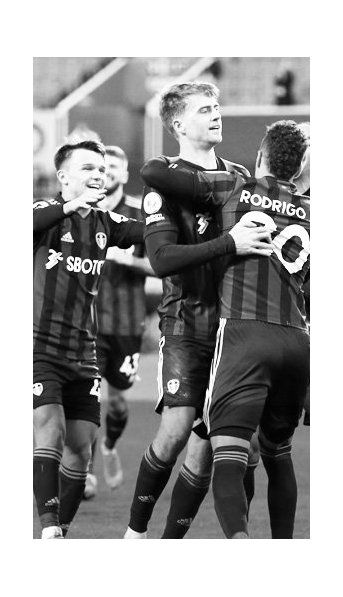 Hatrick Bamford: con triplete del 9, Leeds le ganó 3-0 a Aston Villa y le sacó el invicto en la Premier League