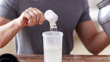 Creatina: cuánto tarda en hacer efecto y cómo tomarla para aprovechar sus beneficios