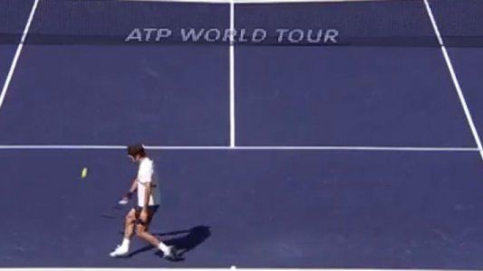 La última genialidad de Roger Federer: un revés que confundió hasta a los ball boys