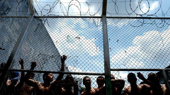 Serán enviados a sus países los presos extranjeros que tengan la mitad de la condena cumplida