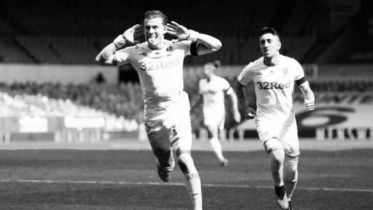 El Leeds de Bielsa goleó 3-0 a Fulham, quedó como único líder y acrecienta el sueño del ascenso a la Premier League