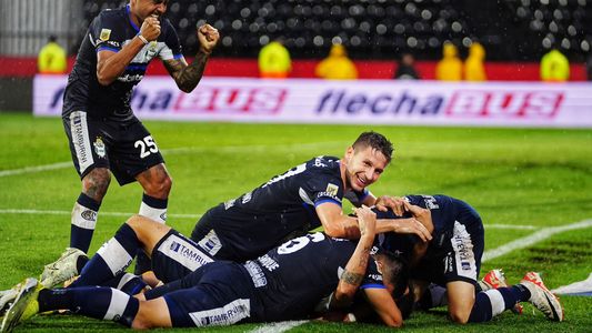 Gimnasia (LP) se queda en la Liga Profesional: le ganó a Colón, que jugará en la Primera Nacional