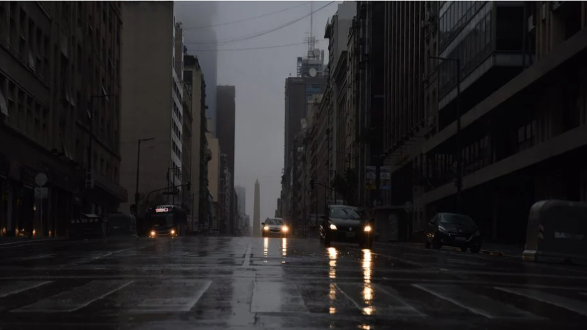 Mar del Plata a oscuras.