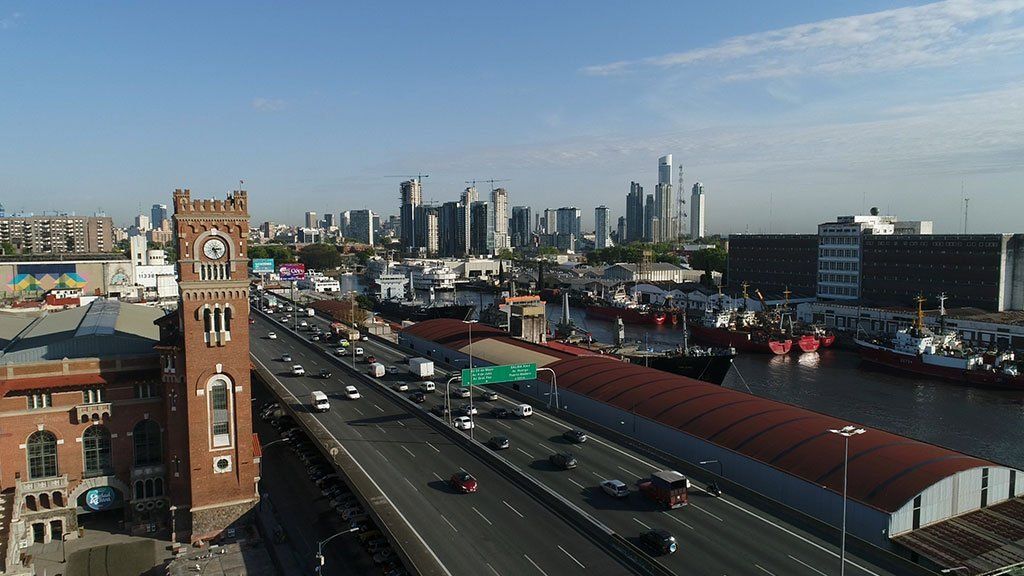 Alarma por la circulación: aumentan un 22% los autos en avenidas porteñas y un 16% en los accesos a la Ciudad