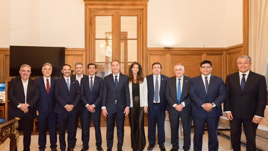 Santilli recibe a gobernadores para destrabar las leyes de Presupuesto y de Reforma Electoral