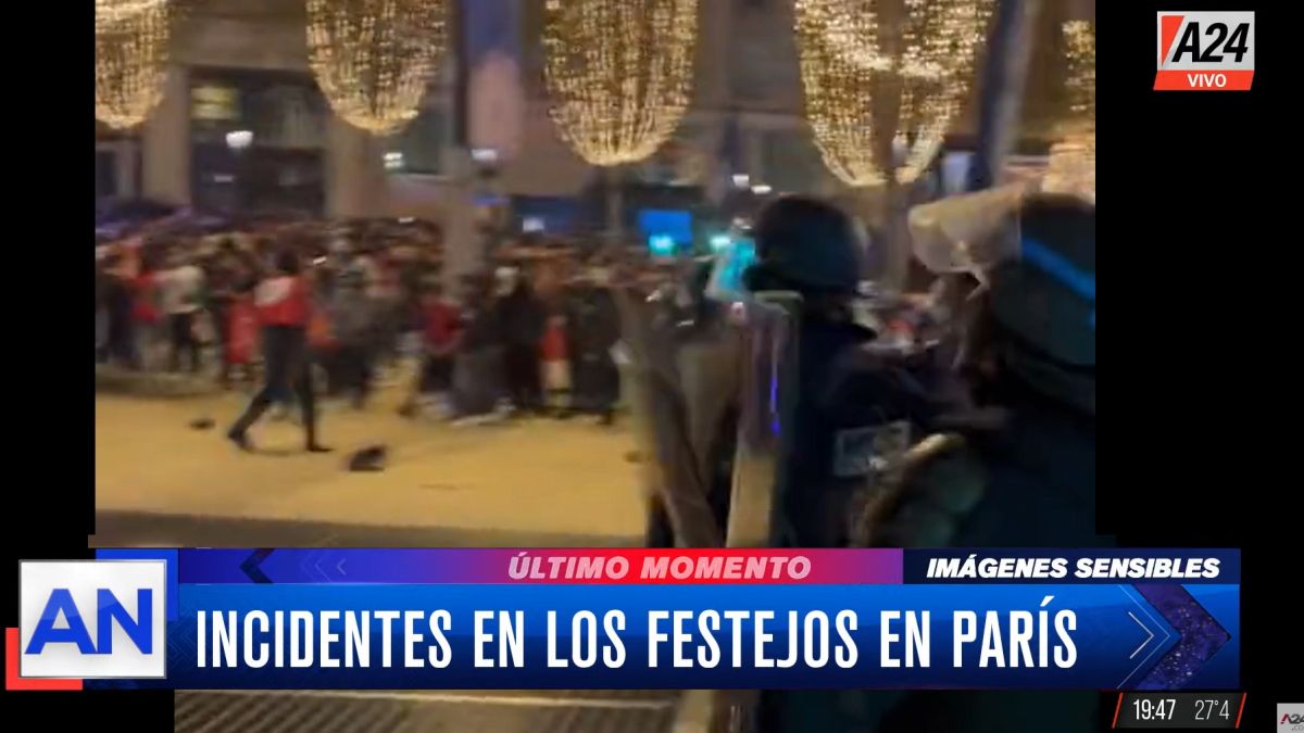 La policía y los hinchas de Francia se enfrentaron en París (Foto: Captura).