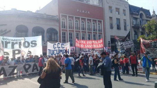 Tucumán: en plena marcha por un reclamo social un taxista atropelló y mató a una manifestante