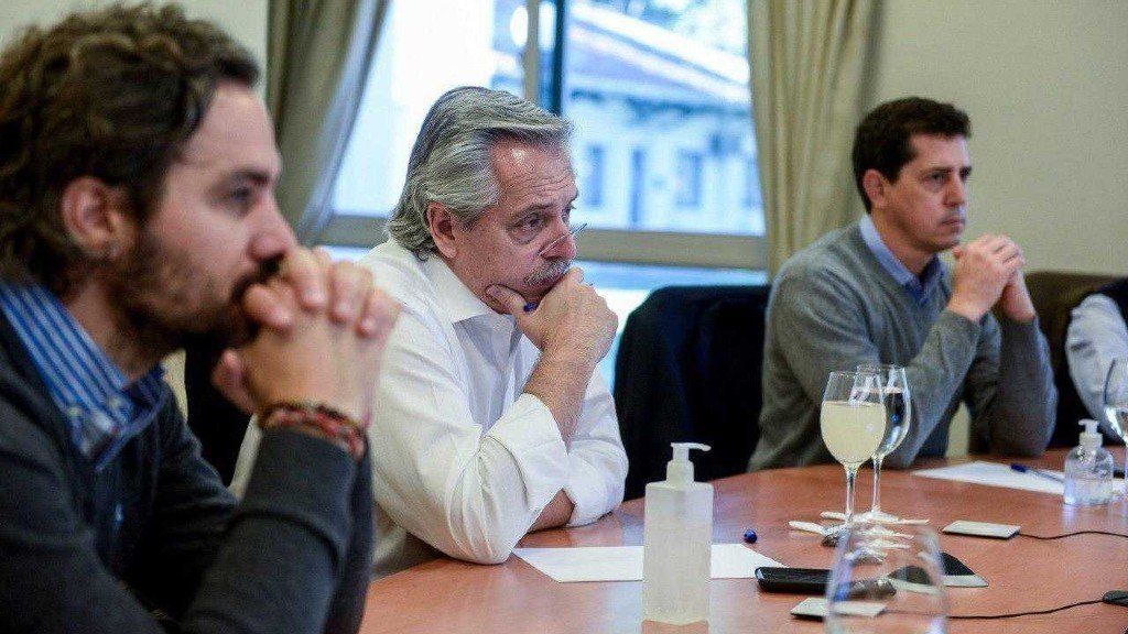 En la antesala del anuncio, Alberto Fernández dialogó con gobernadores de las provincias con más contagios