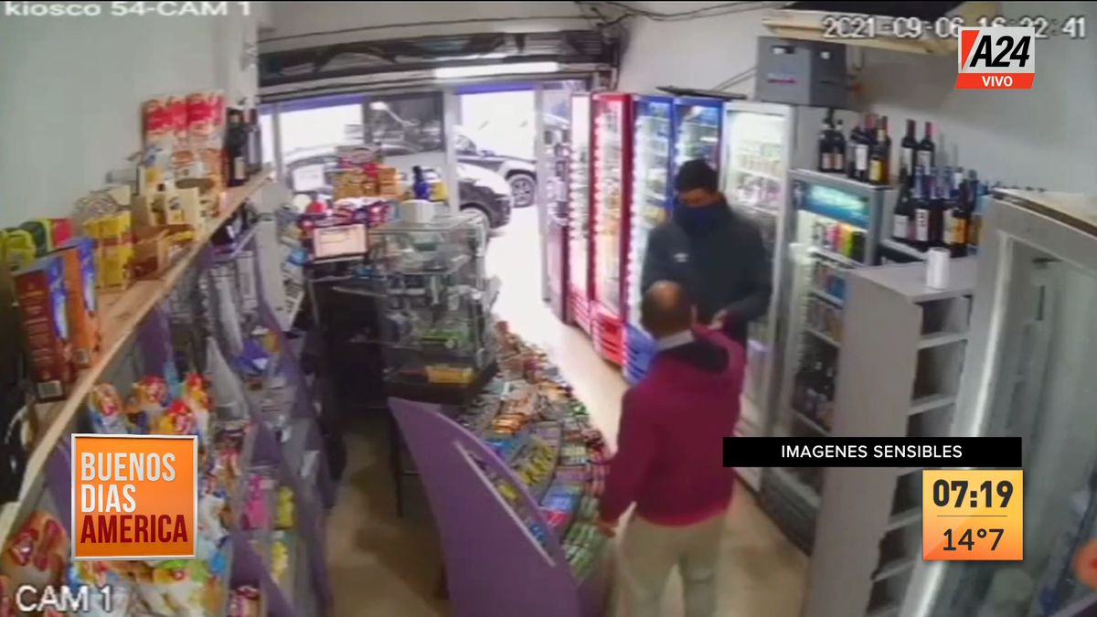 Balean a kiosquero tras robarle en el centro de La Plata. (Captura de Tv)
