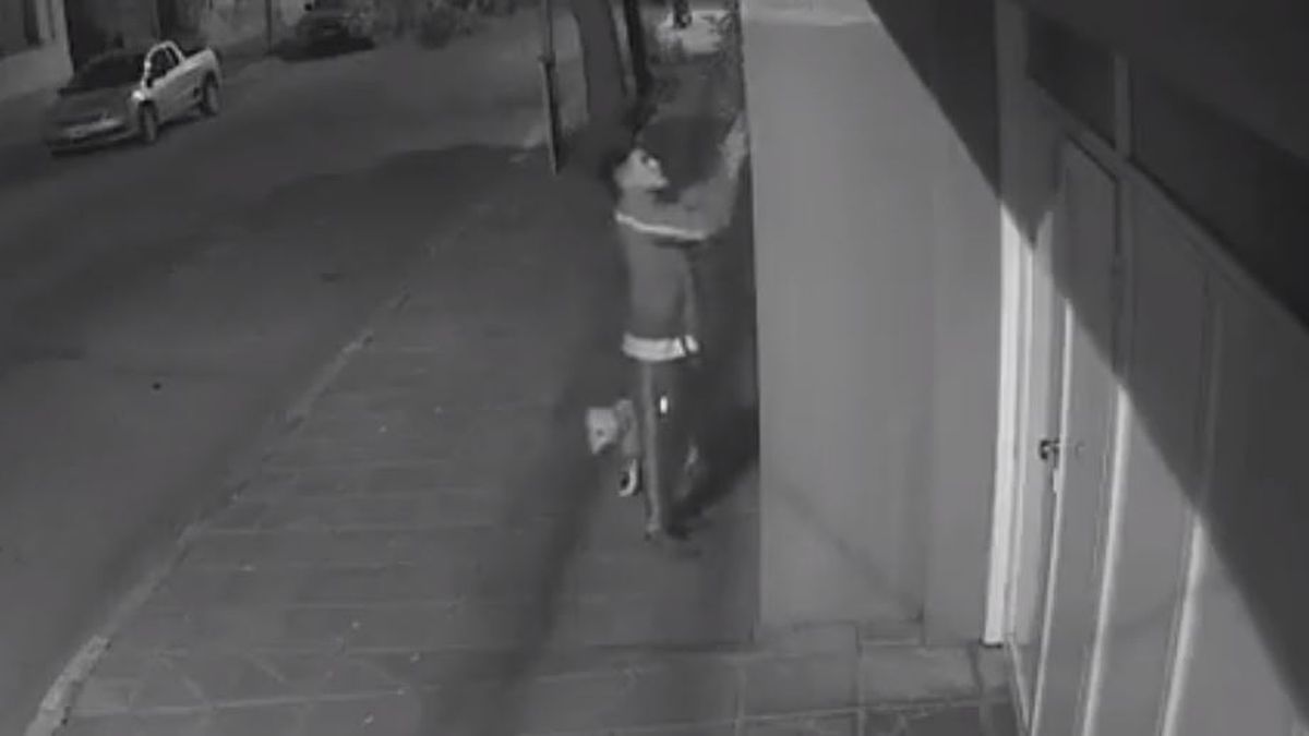 Se robó una bandera de Argentina y dijo que fue por cábala: Para la Copa América hice lo mismo