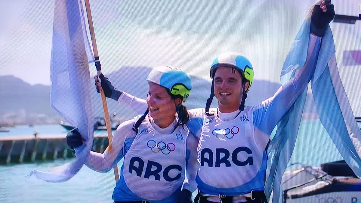 Majdalani y Bosca consiguen una medalla de plata para la Argentina en París 2024. (Foto: Captura de TV)