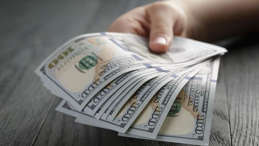 Dólar puré: así es la operación con la que se puede ganar hasta $23.000 por la suba del blue