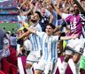 Nació el amor entre una figura de la Selección y una influencer top: corazones, regalos y señales en redes