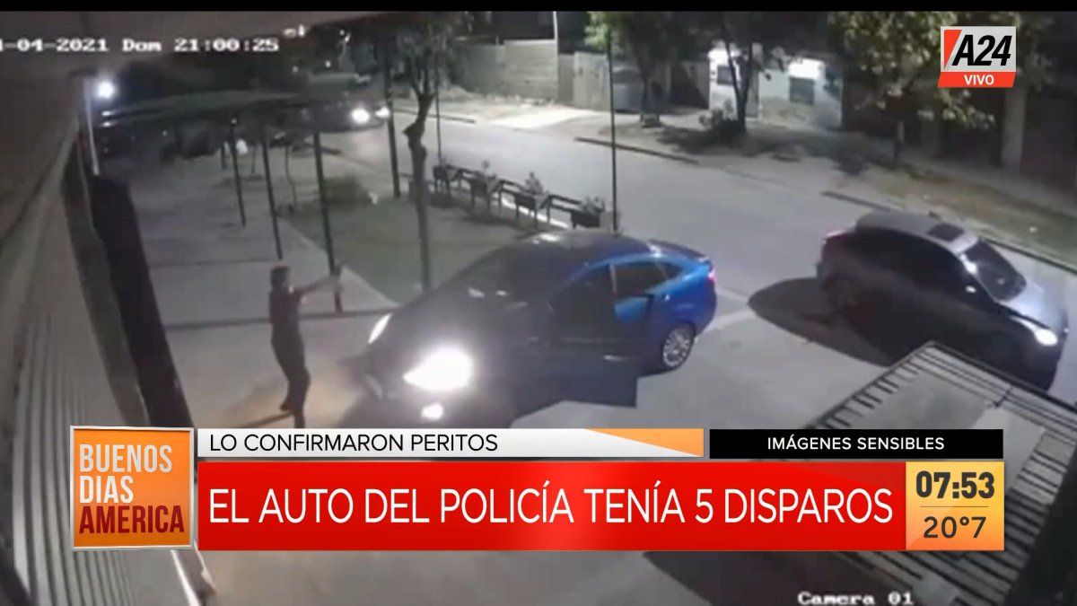 Así se defiende a los tiros un policía contra cuatro delincuentes que le quisieron robar el auto (Foto: captura de TV).