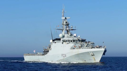 Nicolás Maduro alista a las Fuerzas Armadas ante la llegada de un buque británico a Guyana