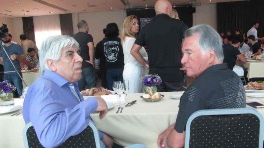 El asado de Barrionuevo: flojo de convocatoria y con una encuesta irónica que circuló entre los gremialistas