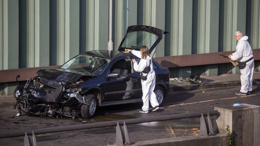 Investigan como un ataque terrorista los choques que causó un hombre en una autopista de Berlín