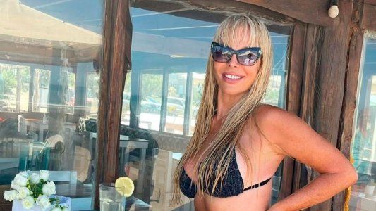 Alfano enfrentó las críticas por sus fotos sin Photoshop y posó en bikini a los 68