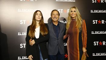 Su mujer, Marynés, y su hija Johanna, acompañaron a Francella en la presentación oficial de El Encargado.&nbsp;