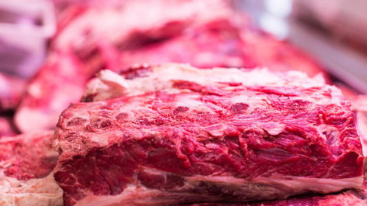 Carne y coronavirus: hay más consumidores racionales y algunos rompen la cuarentena para no cambiar de proveedor