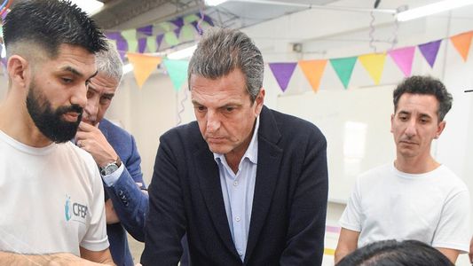 Cuáles son las alternativas que evalúa Sergio Massa para eliminar el impuesto a las Ganancias antes de fin de año