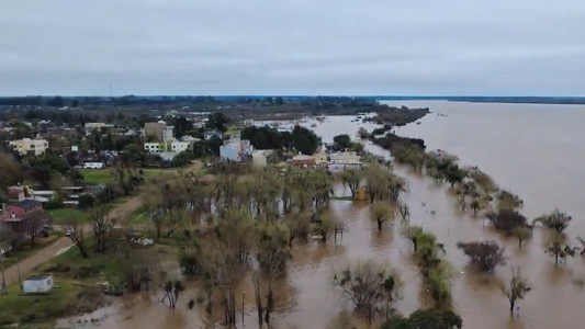Preocupación en Entre Ríos por la crecida del río Uruguay: hay evacuados y riesgo de nuevas inundaciones