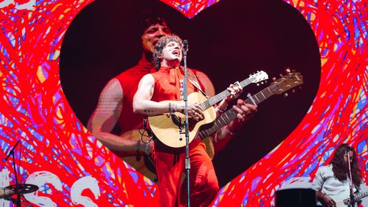 Lasso regresa a Argentina con su Malcriado World Tour