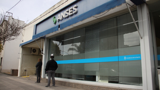 Jubilaciones, Pensiones, AUH, AUE: quiénes cobran hoy 14 de junio 2021