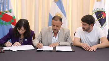 Batakis y Quintela rubricaron tres convenios de impulso a la producción.