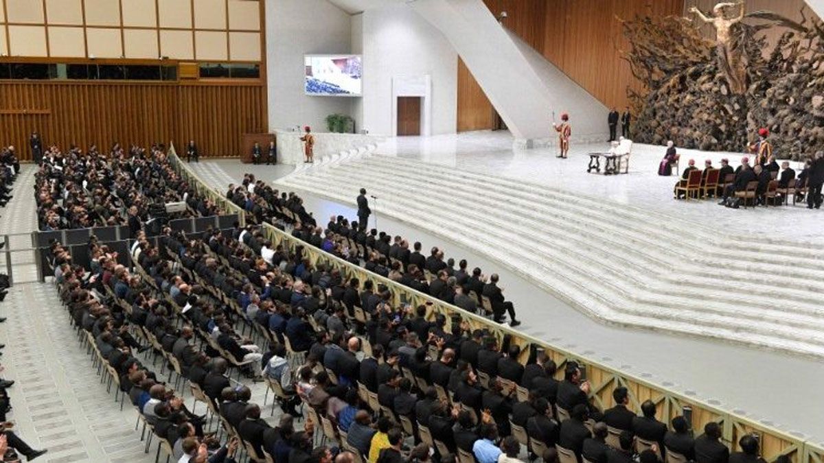 El papa Francisco, habla en Roma ante los seminaristas sobre el peligro de la pornograf&iacute;a online. (Foto: Gentileza Vatican News)