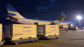 Partieron dos aviones rumbo a Rusia y China para traer más vacunas