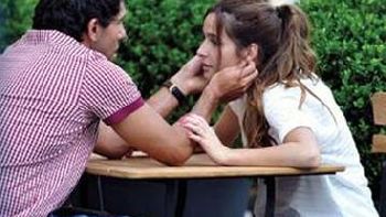 La mamá de Brenda Asnicar no le ve futuro al romance de su hija con Tevez