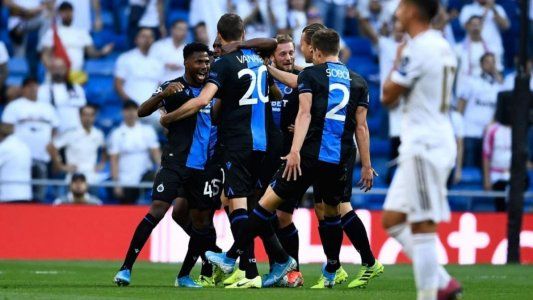 Champions League: Real Madrid remontó una desventaja de dos goles y empató 2-2 como local ante Brujas, pero sigue último