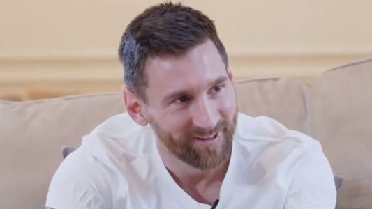 Pablo Giralt se puso a llorar al entrevistar a Lionel Messi y la tierna reacción de la Pulga se hizo viral