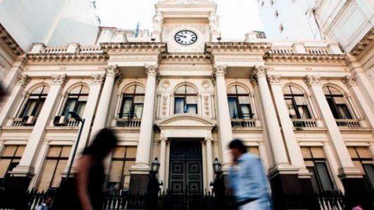 Según el relevamiento del BCRA, se estima una inflación del 1,9% en junio y una caída del PBI del 12%