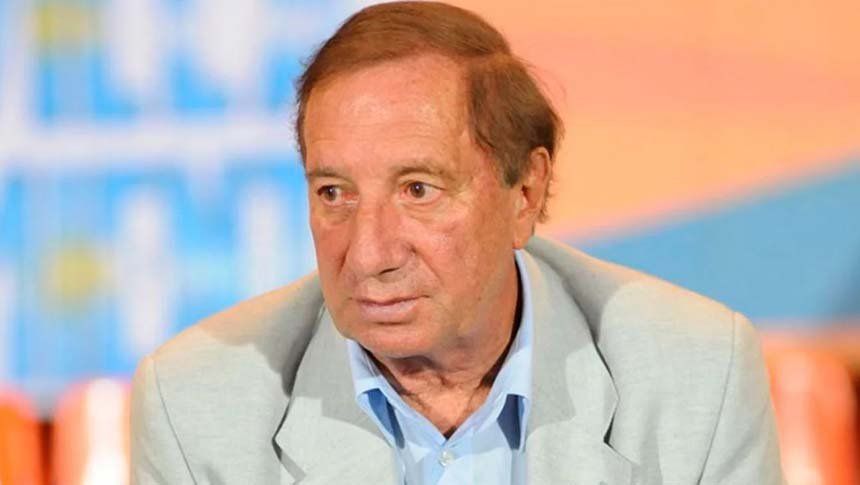 Bilardo continúa internado en terapia intensiva con pronóstico reservado