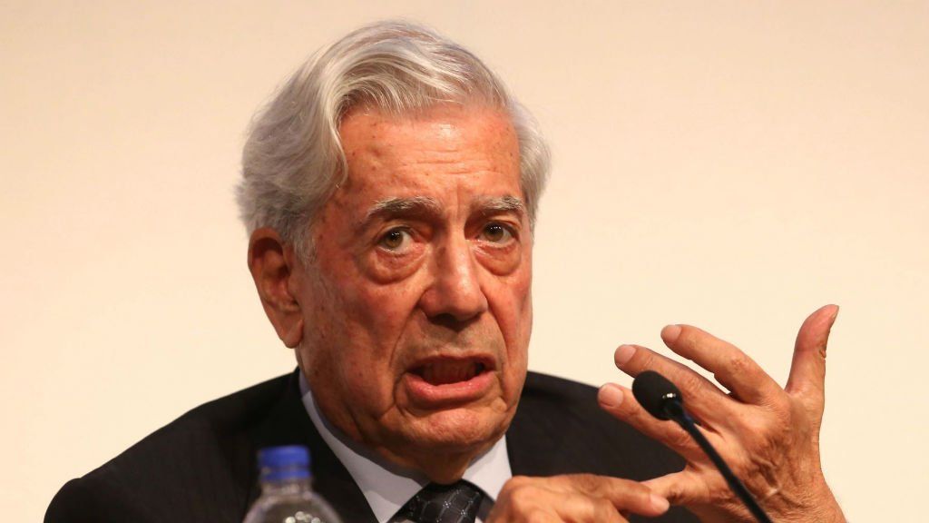 Mario Vargas Llosa en Argentina: “Hoy los países pueden elegir si quieren ser prósperos o pobres; el populismo lleva a la pobreza”