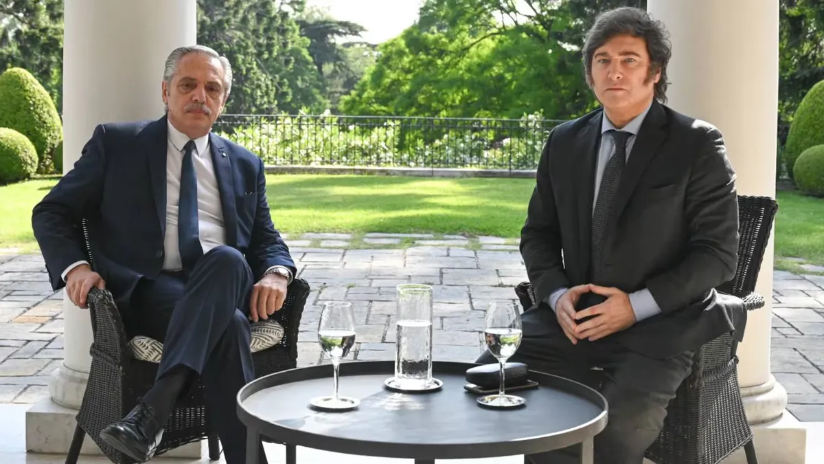 Javier Milei y Alberto Fernández en Olivos