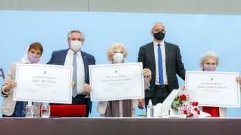 Alberto Fernández encabezó el acto oficial por el Día de la Memoria el martes 23 en Casa Rosada. Hoy lo hará Cristina Kirchner en Las Flores. Alberto Fernández encabezó el acto oficial por el Día de la Memoria el martes 23 en Casa Rosada. Hoy lo hará Cristina Kirchner en Las Flores.