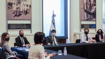 Con más dudas que certezas, la Casa Rosada debate cómo se van a pagar los aguinaldos y los sueldos de junio